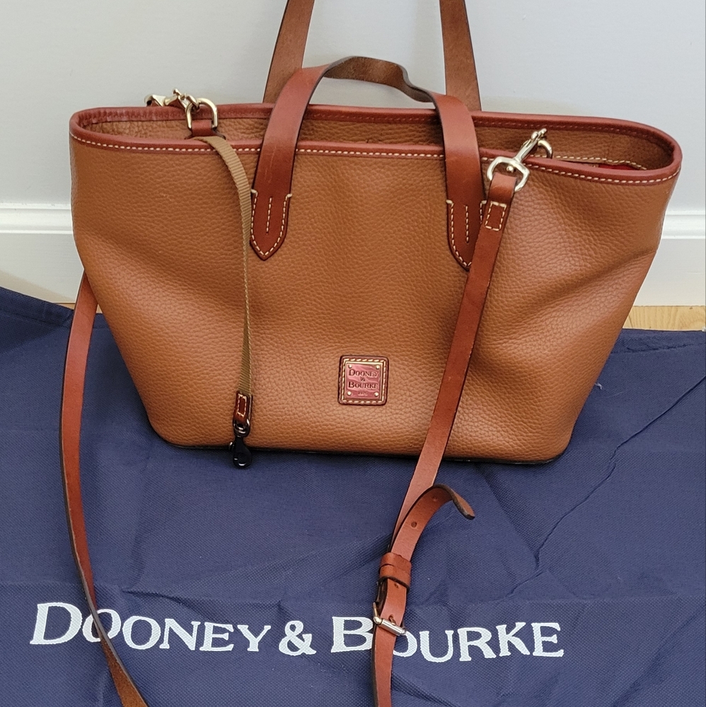 Dooney & Bourke Bag